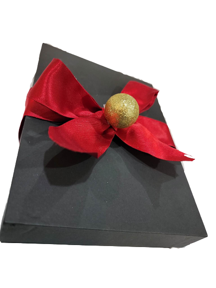 Small Canadian Chocolate Gift Box - Giftly Treats